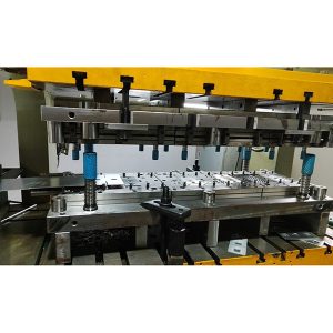 efektīva vāka plāksnes štancēšanas matrice